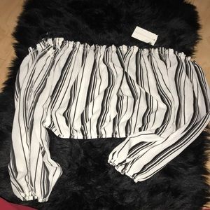 Off the shoulder crop stripped shirt ❤️